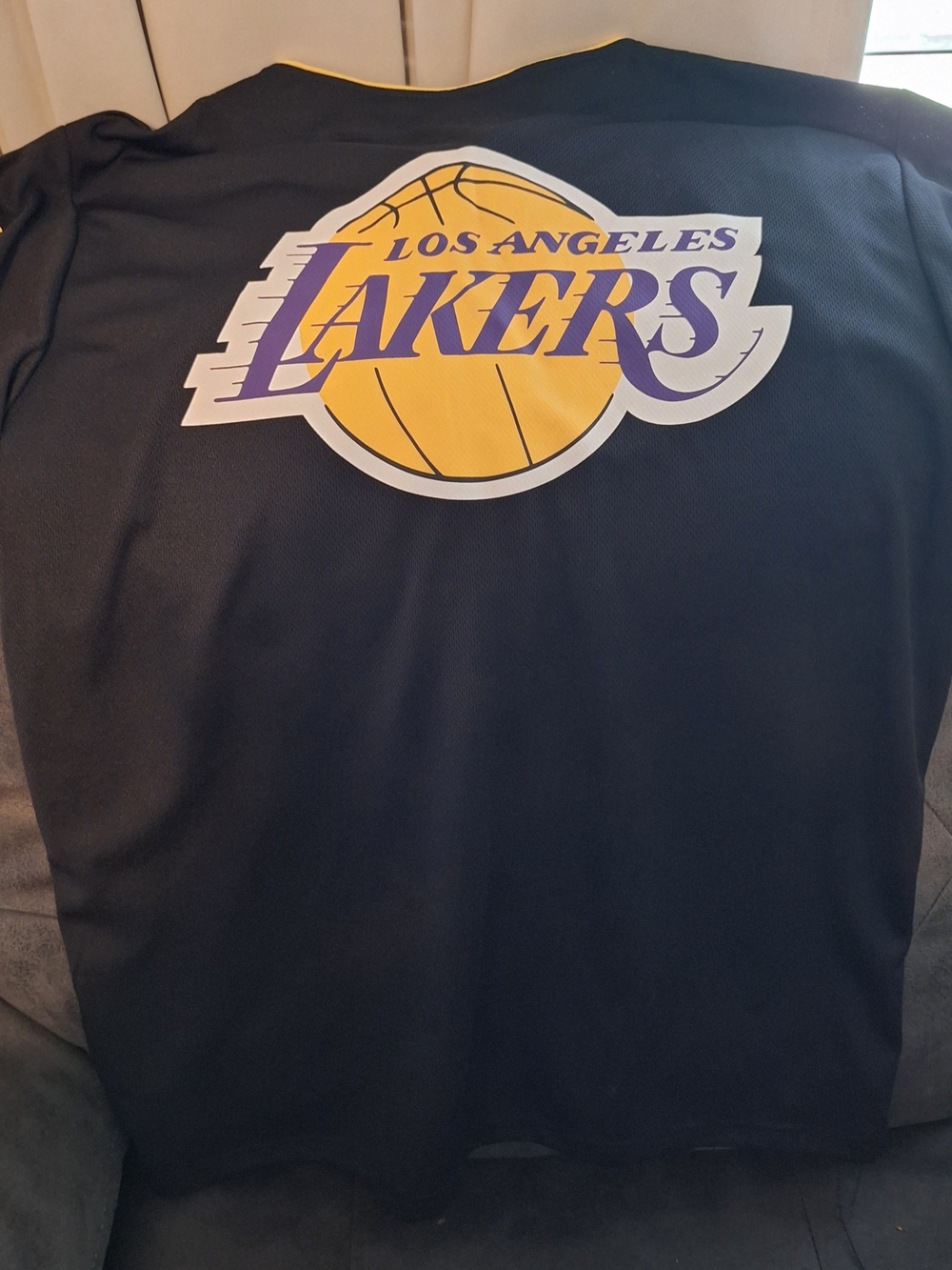 Adult large Black & Yellow Basketball Tee LAKERS